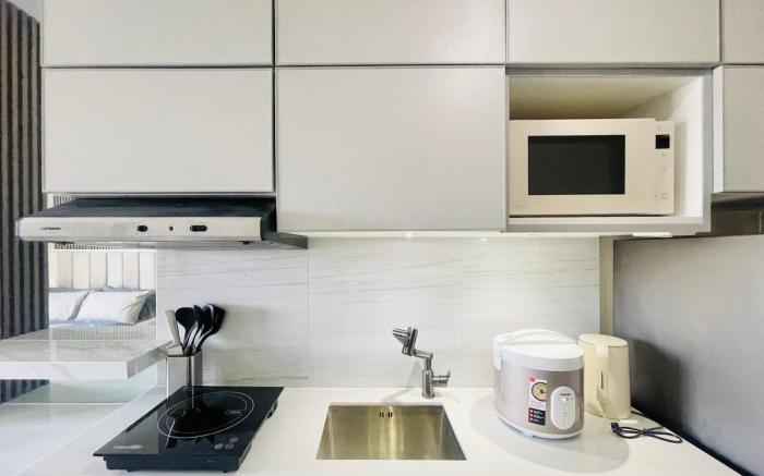 * * *BT 1 Chic City Studio Retreat