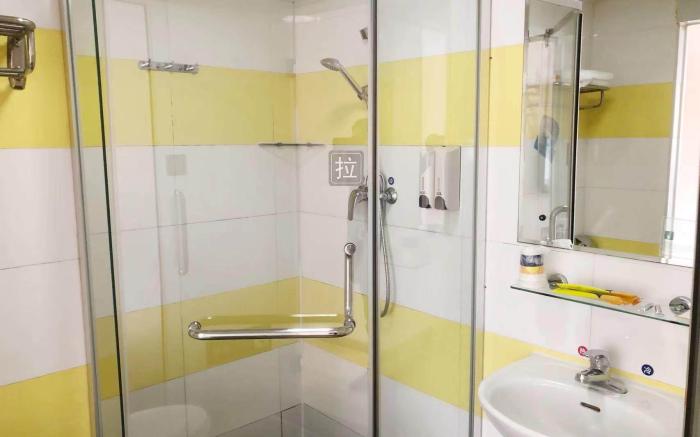 7 Days Inn Shaoguang Fengcai Building Pedestrian Street