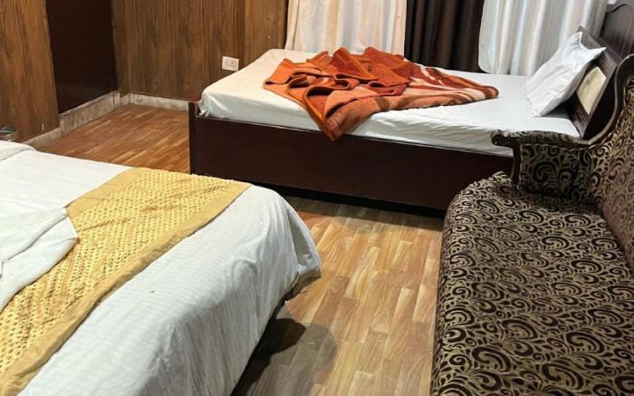 Goroomgo Kgn Guest House Nainital