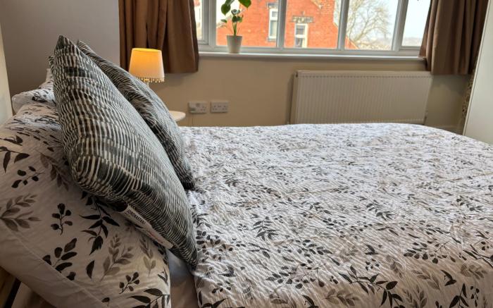 Bright and Cozy Stay in leeds
