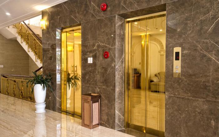 Le Centre Hotel