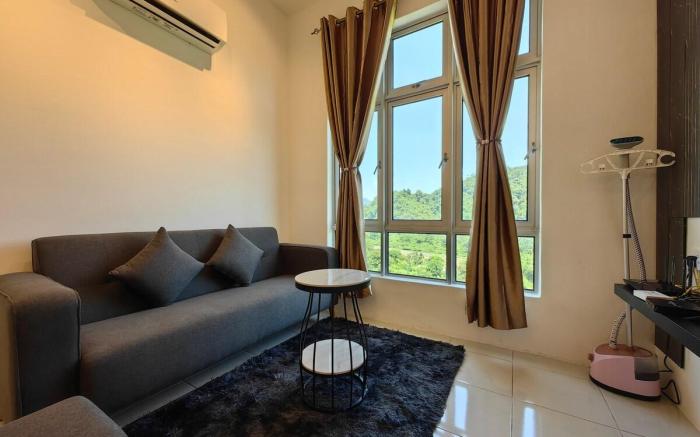 Geo Suite Ipoh | 2R2B | 4pax | King Bed | Mt View