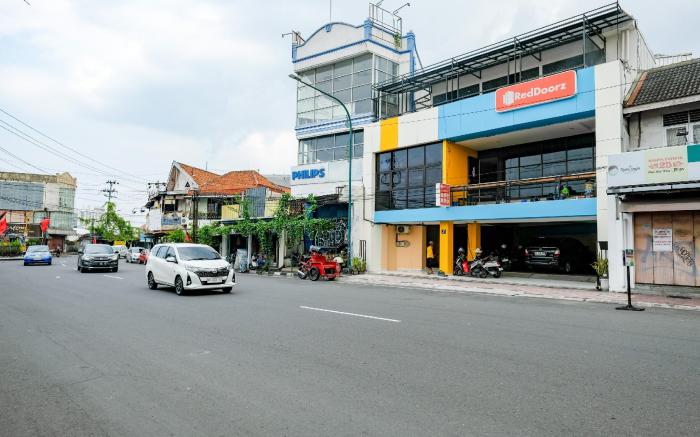 Sans Hotel Mataram Malioboro