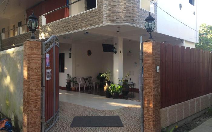 AJ Travellers Inn Annex
