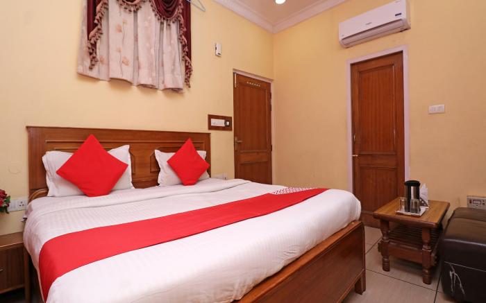 Collection O 30858 Hotel SP ROOMS                                                          