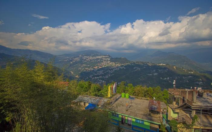 Hotel O Demadzong