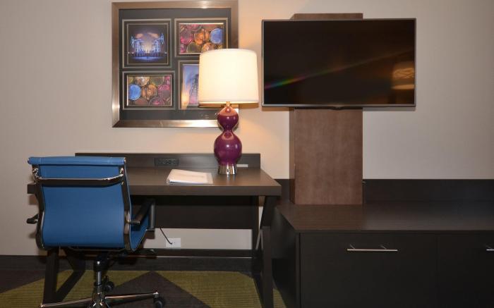 Holiday Inn Express & Suites Oklahoma City Mid - Arpt Area By IHG