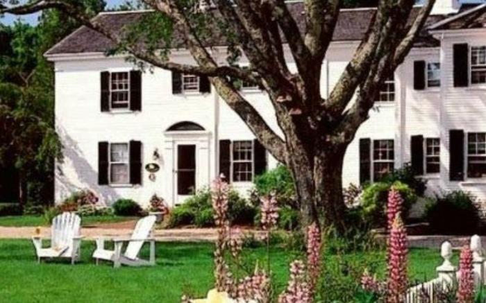 Captains House Inn