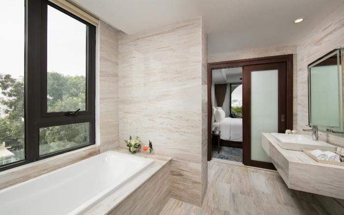 The Oriental Jade Hotel