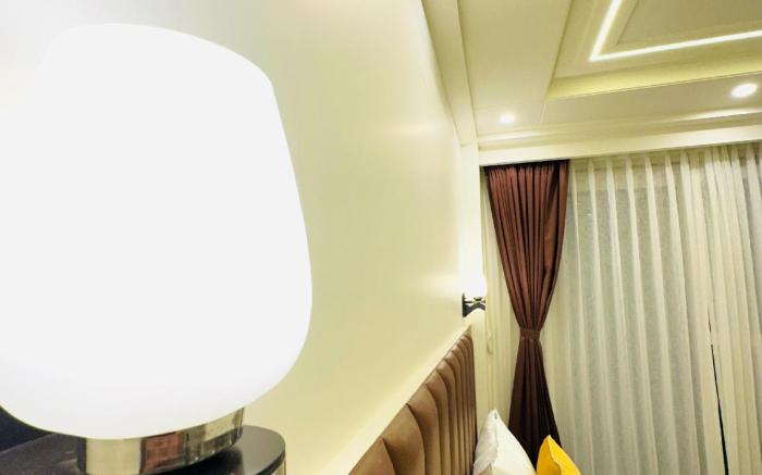 Lime Tree 1BHK Service Apartment Sector 52 Gurgaon