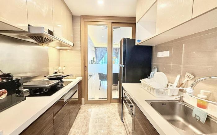 R&F Family Apt 2B2B with Seaview by Xin AN