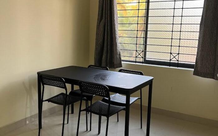 Central 2BR Apartment - 304