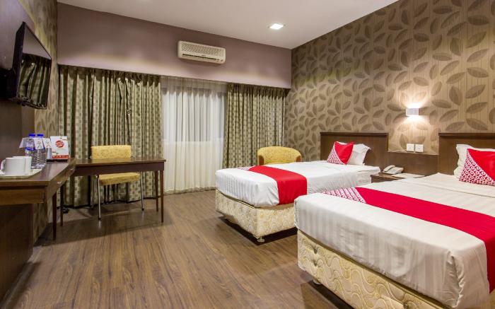 City Hotel