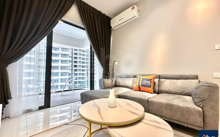 Khaleesya Suite. CG Pool View @2BR 4Pax near CIQ