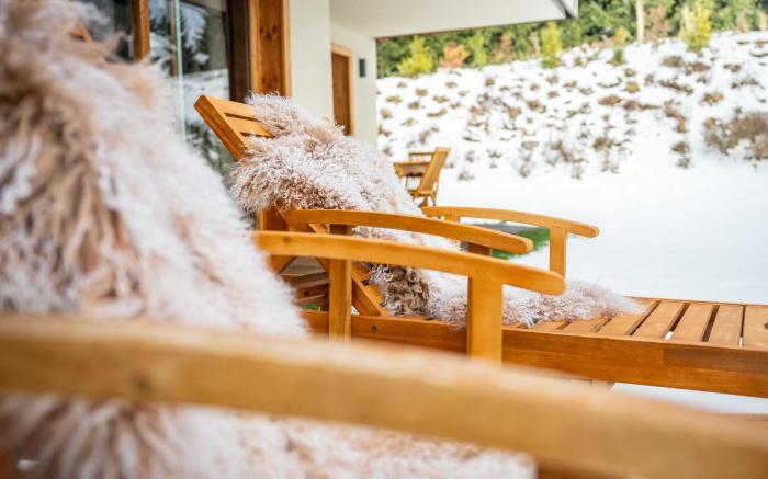 Ideal 3 bedroom apartment with 200m2 garden