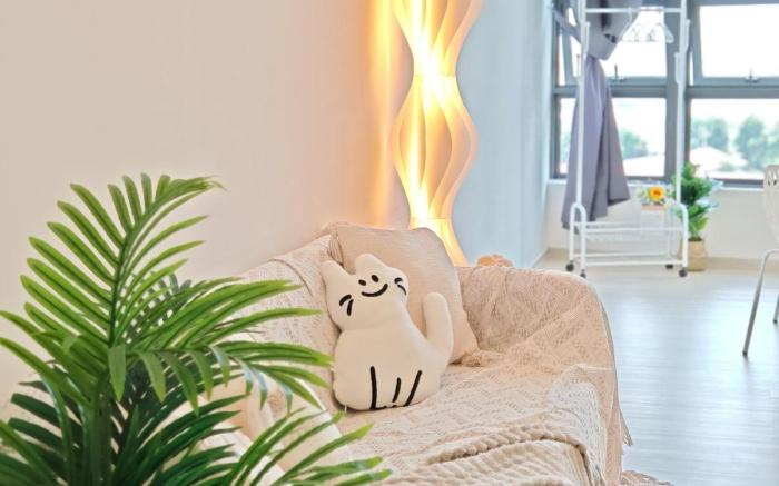 City Breeze4pax@EkoCherasMRTmall