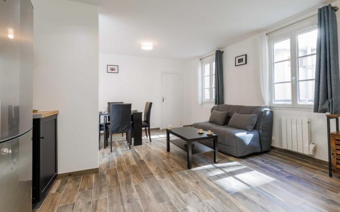 Urban Refuge in the Heart of the Marsh 1BDR / 3P