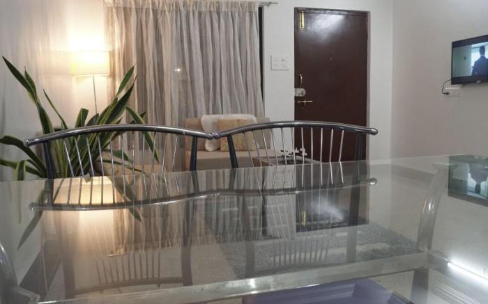 Luxe Bunglow Near Phoenix Mall Private Luxe Room