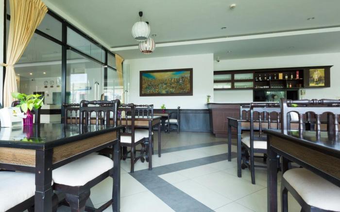 Townhouse Hillview Suites Pattaya Formerly Chatkaew Suites