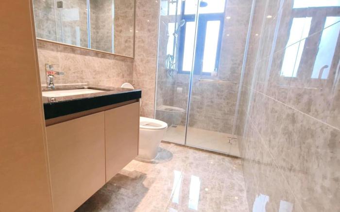 R&F Luxurious Mall Studio- pool/gym