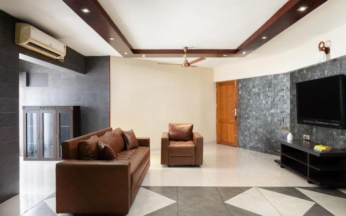 Charming Apartment In Kochi | Marine Drive