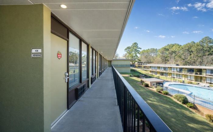 1st Place Hotel Decatur I-20 East Atlanta