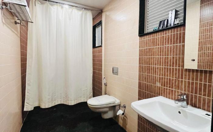 PLA RATHNA RESIDENCY 