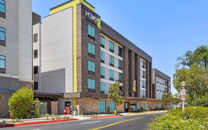 Home2 Suites by Hilton Riverside Downtown