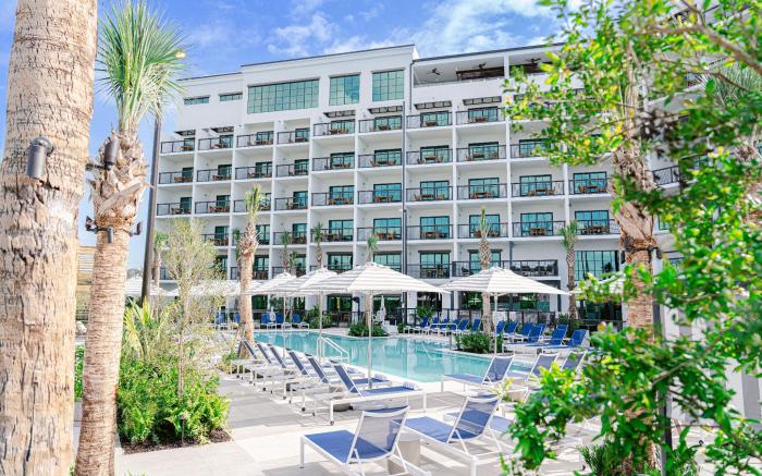 The Perry Hotel Naples