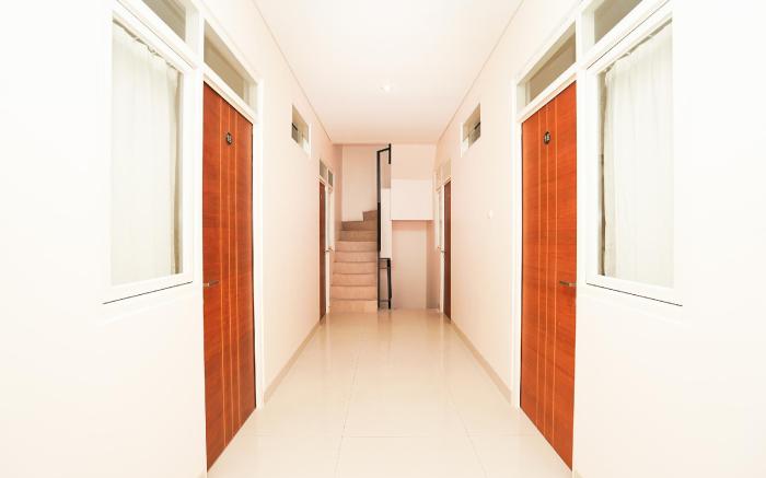 OYO 782 Menjangan Residence at Citraland 1