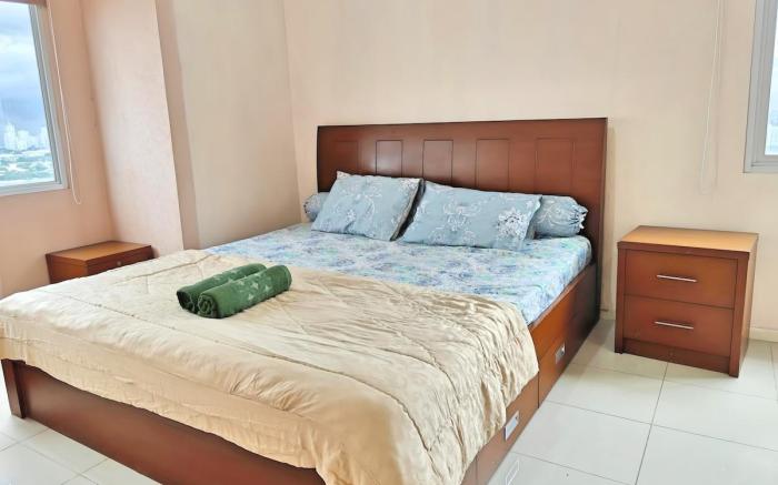 Strategic 2BR Thamrin Apt w/ Pool & Gym