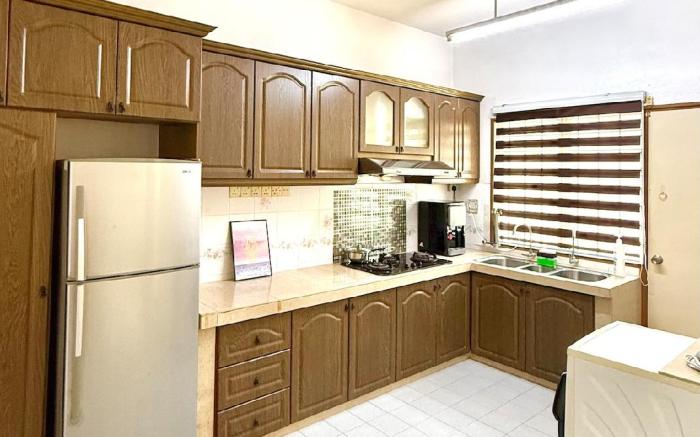 Double Storey Homestay - Walk to Jonker @ 9pax