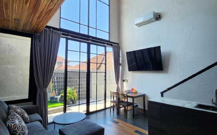 Kerobokan Alisa 2BR Modern Private Villa with Pool