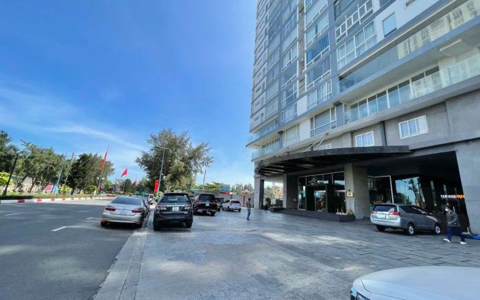 Nancy Tran Grand Strip Sea View 3 bedrooms
