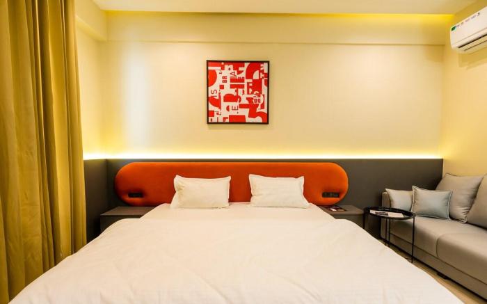 Omaxe studio apartment@hazratganj