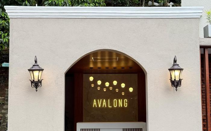 Avalong Resort by Malwatta