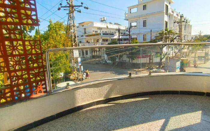 Hotel Jagat Villa Near FatehSagar Lake