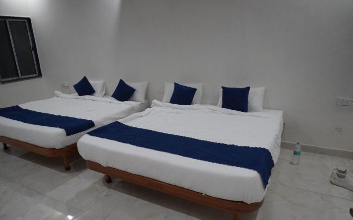 Hotel Tushar Palace - 900 Meter Khatu Shyam Temple