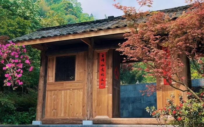 Emeishan Hetang Yunxi Tangquan Hotel