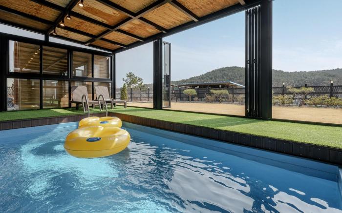 Yeongheungdo Stay Noc Pool Villa