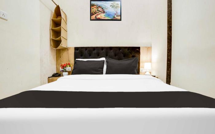 Super Townhouse Ville Parle