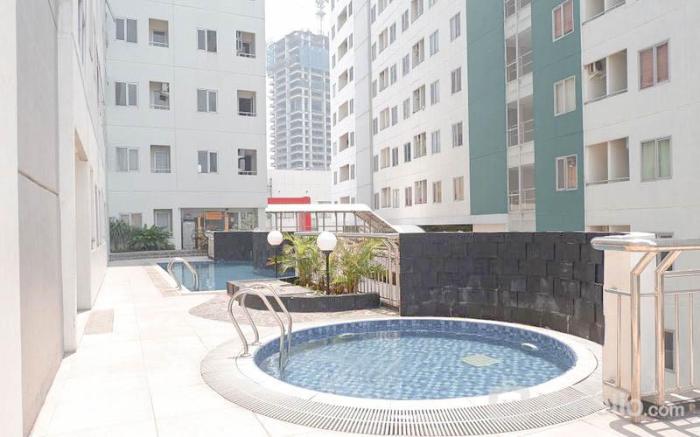 Homey 1BR at Pavilion Permata Apt By Travelio