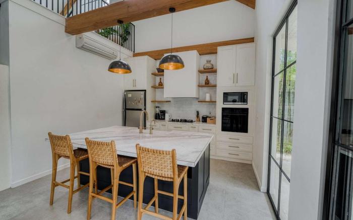 Palmera Villa: 2-Bedroom Retreat in Canggu