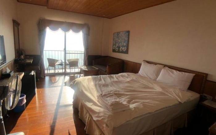 Cingjing Lakeview Four Seasons Homestay