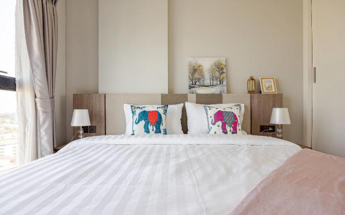 Astra Sky River Family Suite - 2BR 1ba Penthouse