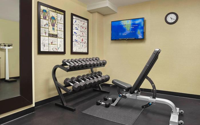 Holiday Inn Express & Suites Naples Downtown - 5th Avenue