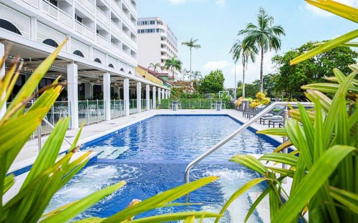 Cairns Harbourside Hotel