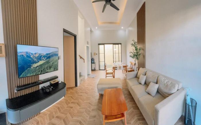 Sunny Villas 3BR Near Jatim Park 3
