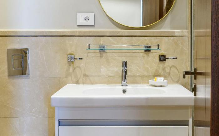 VESTA - Luxury APT- 1BR- AEON Tower