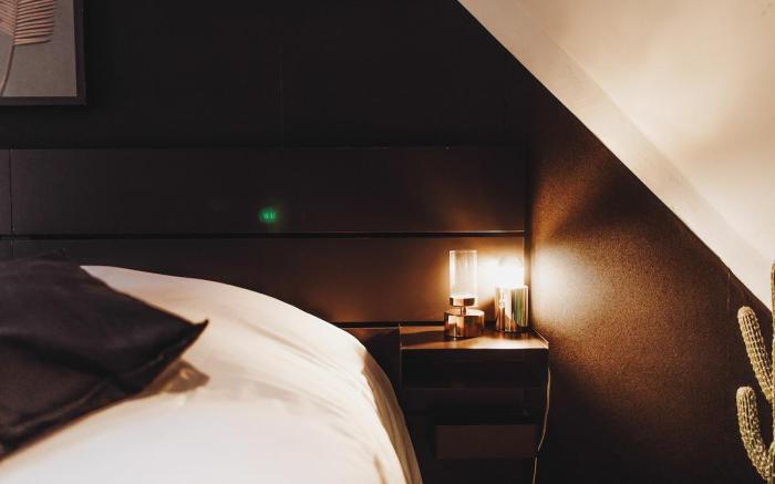 Cottage with a hot tub - In The Woods